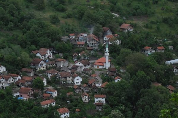 Džamija u Treboju / Bolobanima